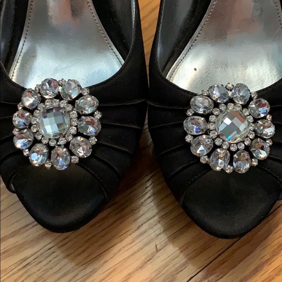 Nina peep toe pumps - Picture 4 of 4